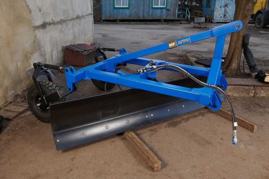 Вирівнювач грунту 2,4м з поворотніми колесами 00055 фото